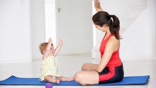 Melhores exercícios para o perdíodo de recuperação do parto Como se exercitar após a gravidez?
