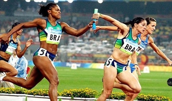 Quais as regras do revezamento 4x100?